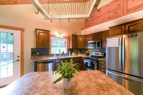 31 Vermont Avenue Greene ME 04236