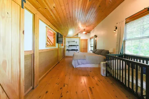 31 Vermont Avenue Greene ME 04236