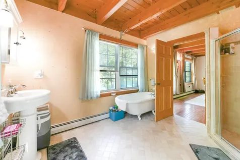 31 Vermont Avenue Greene ME 04236