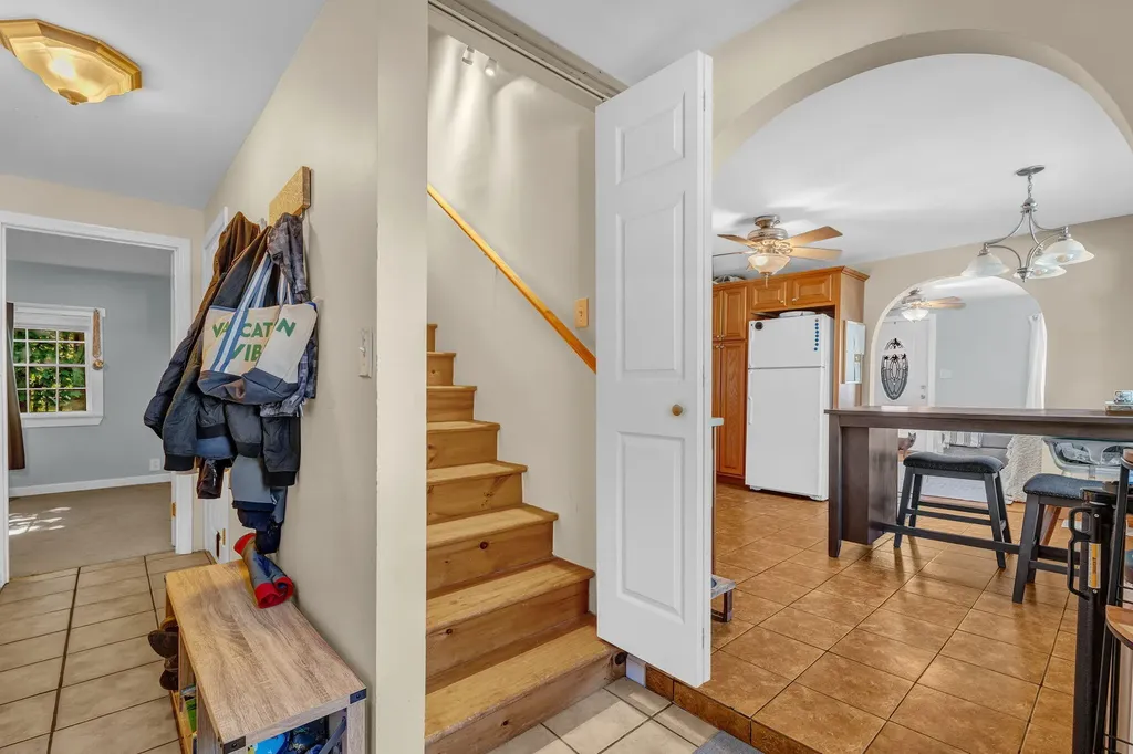 10 Harding Street Old Town ME 04468