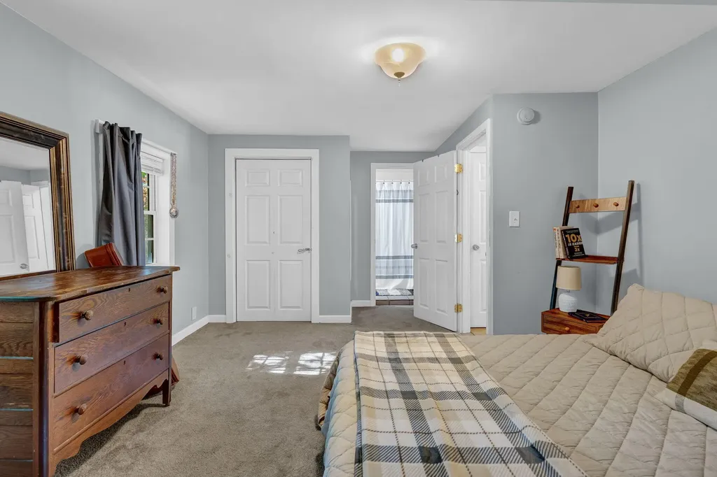 10 Harding Street Old Town ME 04468