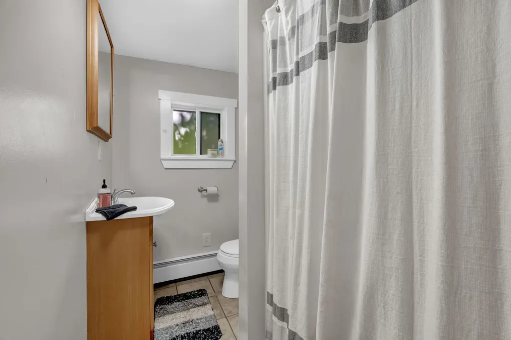 10 Harding Street Old Town ME 04468