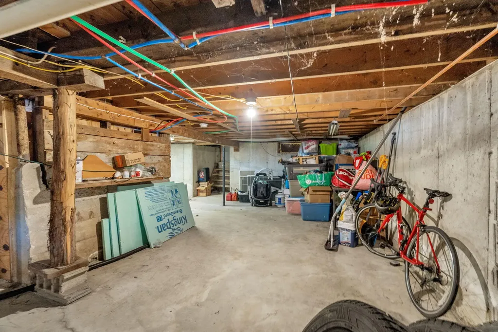 10 Harding Street Old Town ME 04468