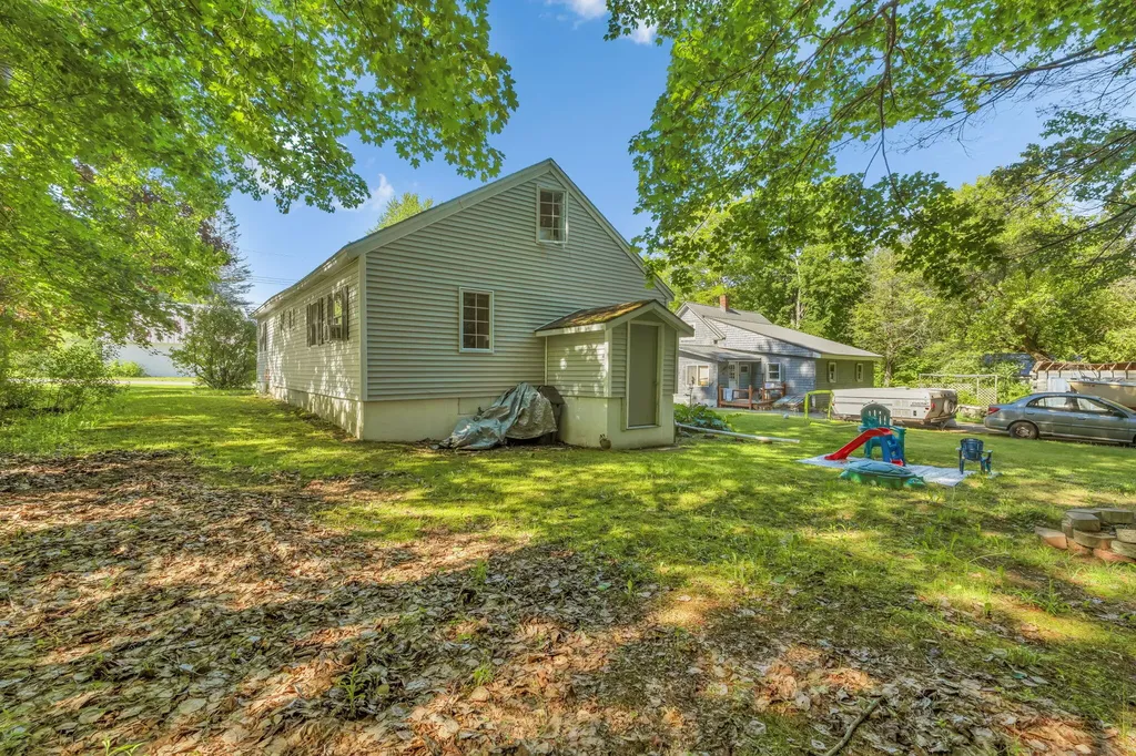 10 Harding Street Old Town ME 04468