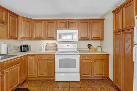 10 Harding Street Old Town ME 04468