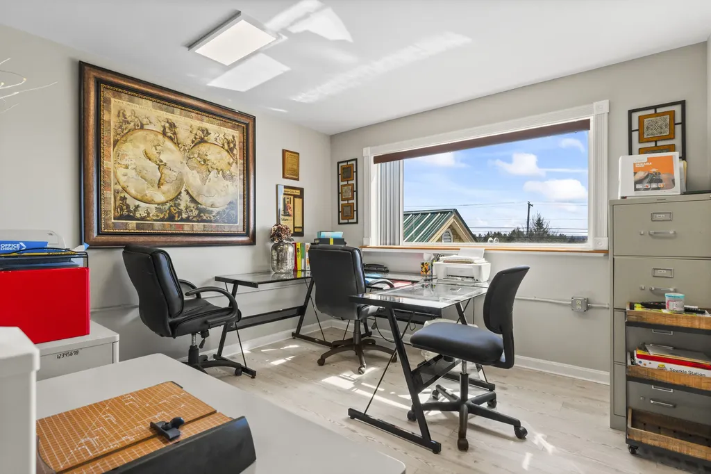 357 W Main Street Searsport ME 04974