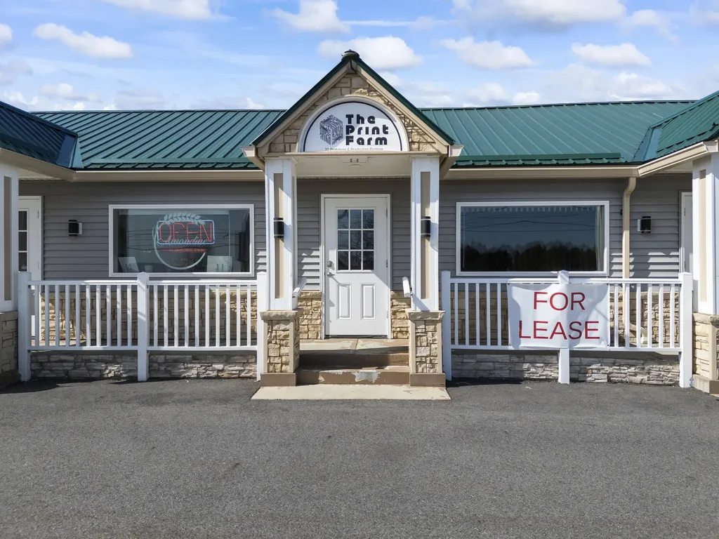 357 W Main Street Searsport ME 04974