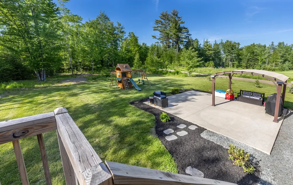 37 Clark Road Kenduskeag ME 04450