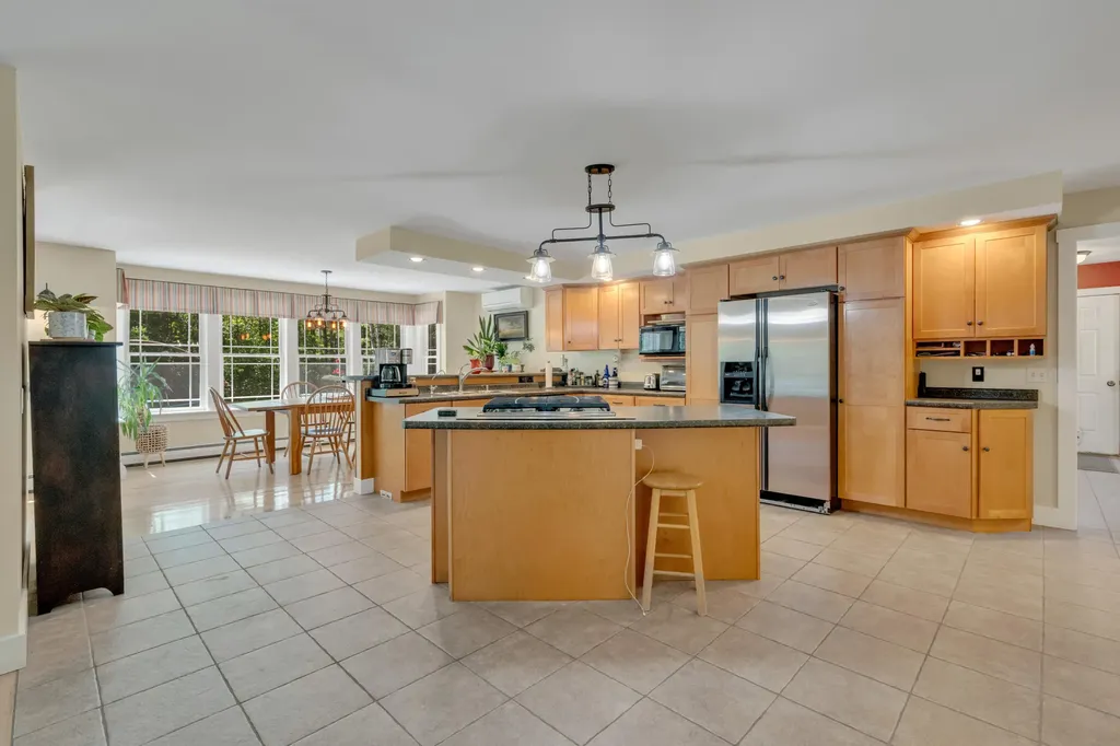 207 N Auburn Road Auburn ME 04210