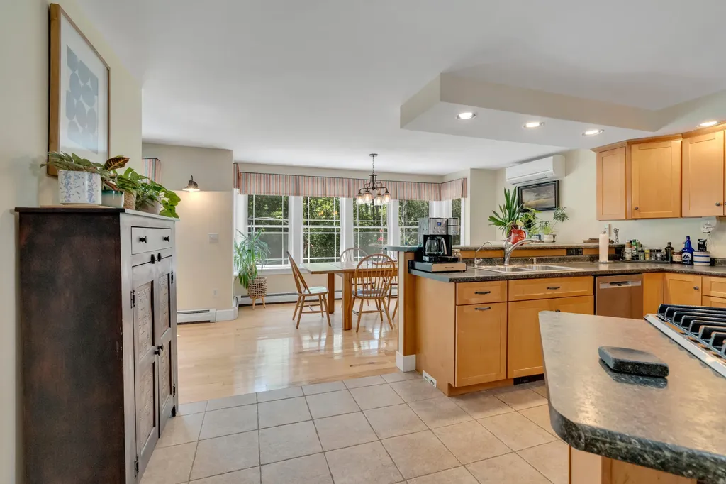 207 N Auburn Road Auburn ME 04210