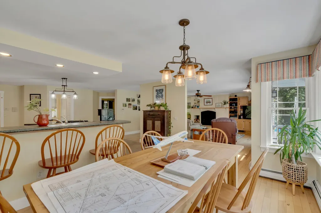 207 N Auburn Road Auburn ME 04210