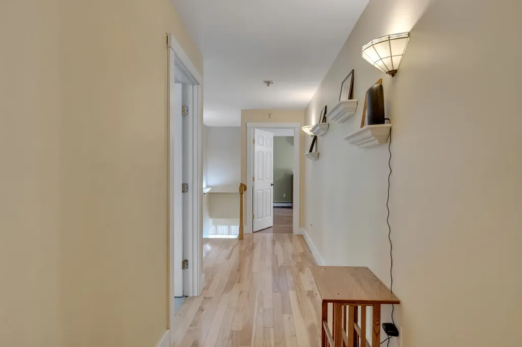 207 N Auburn Road Auburn ME 04210