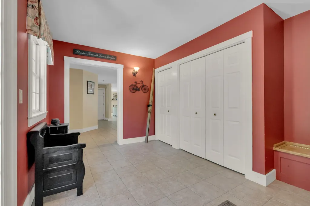 207 N Auburn Road Auburn ME 04210