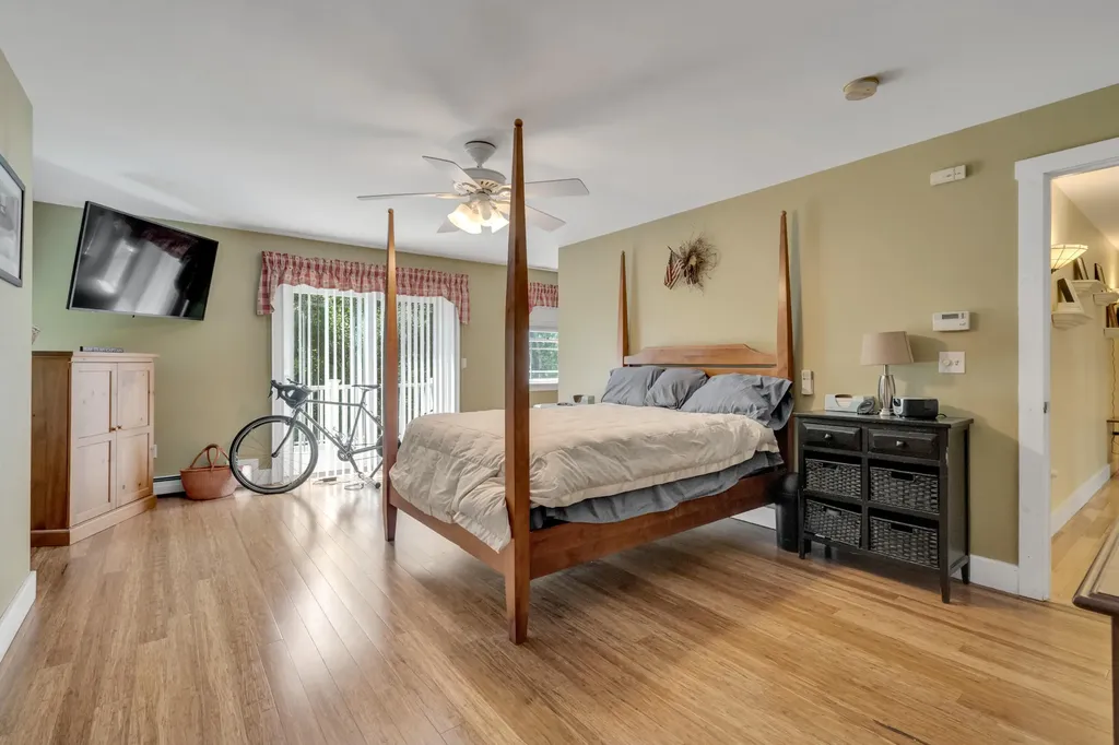 207 N Auburn Road Auburn ME 04210