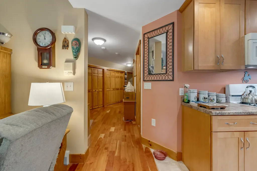 207 N Auburn Road Auburn ME 04210