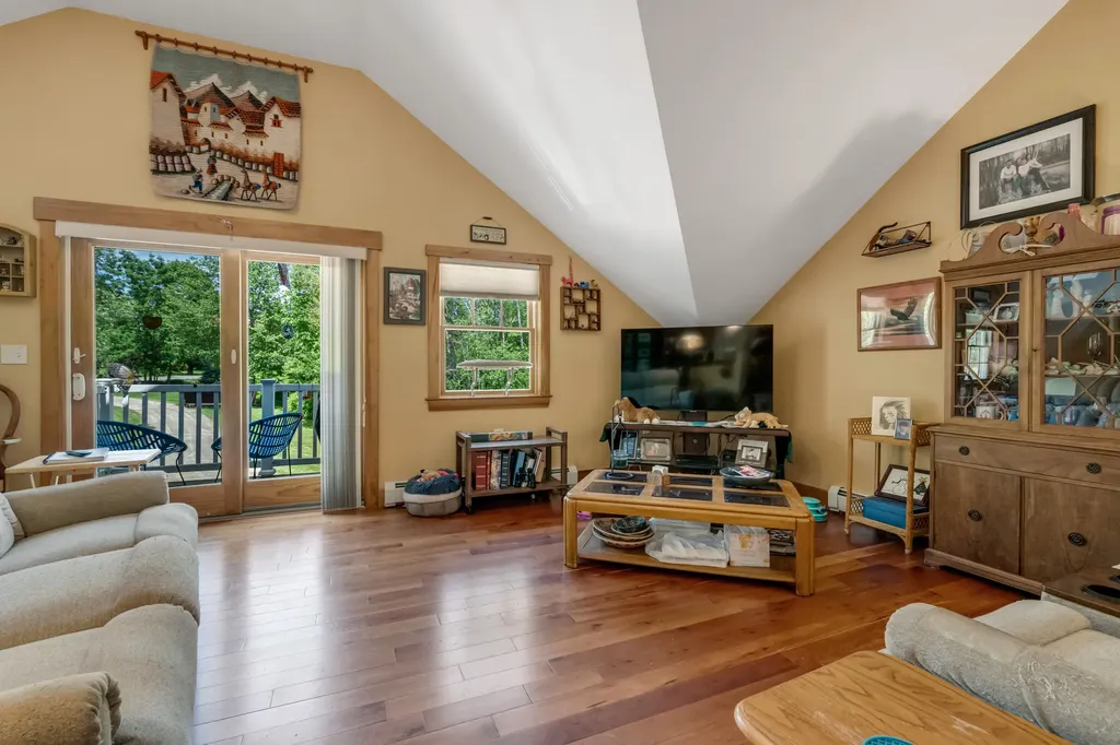 207 N Auburn Road Auburn ME 04210