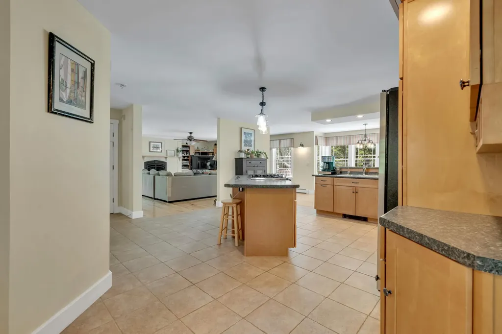 207 N Auburn Road Auburn ME 04210