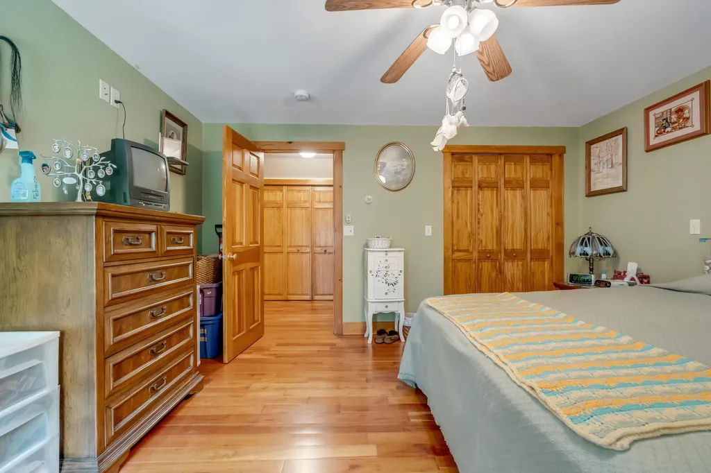 207 N Auburn Road Auburn ME 04210