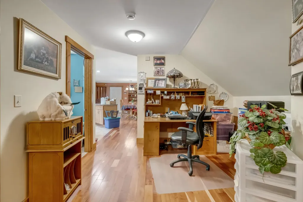 207 N Auburn Road Auburn ME 04210