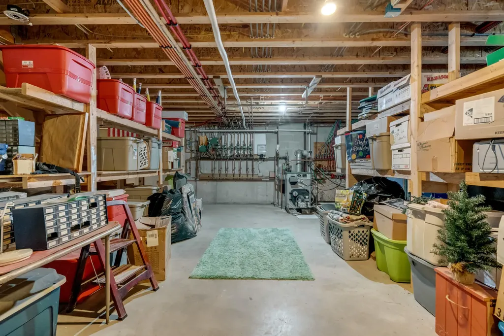 207 N Auburn Road Auburn ME 04210