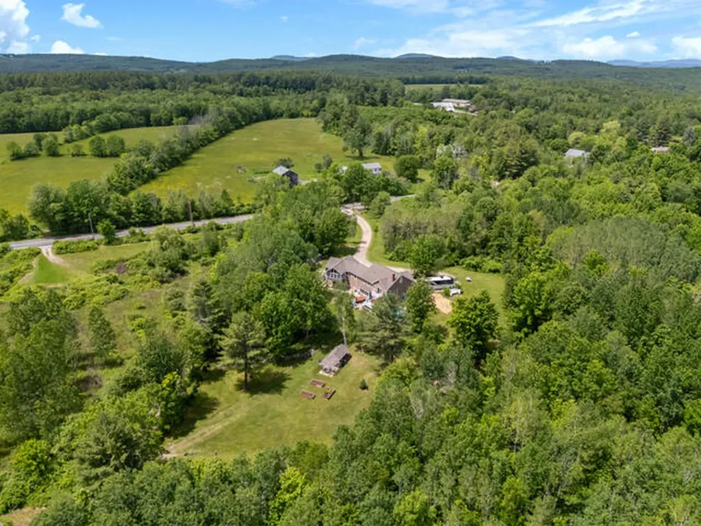 207 N Auburn Road Auburn ME 04210