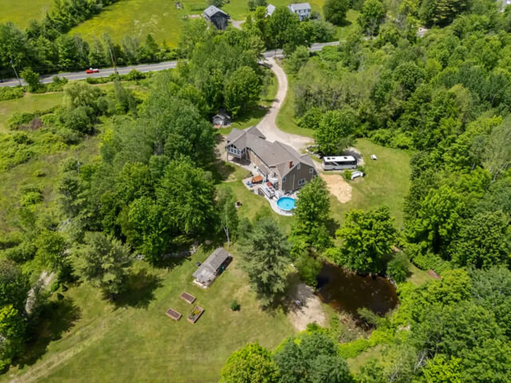 207 N Auburn Road Auburn ME 04210