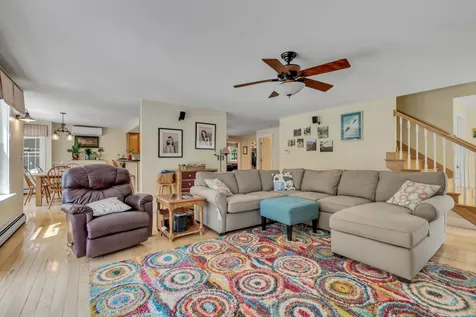 207 N Auburn Road Auburn ME 04210