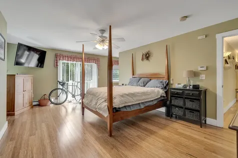 207 N Auburn Road Auburn ME 04210