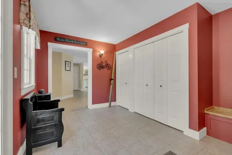 207 N Auburn Road Auburn ME 04210