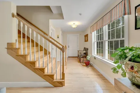 207 N Auburn Road Auburn ME 04210