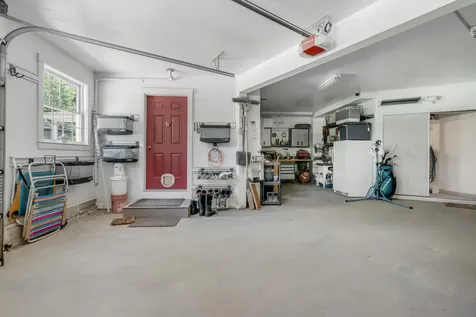 207 N Auburn Road Auburn ME 04210