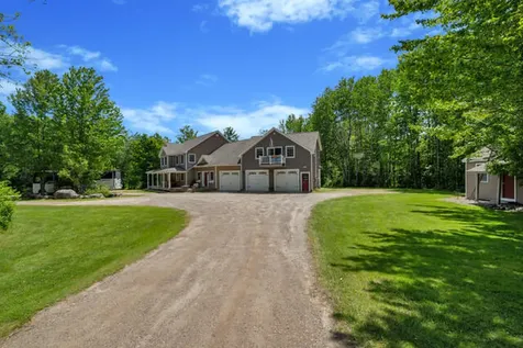 207 N Auburn Road Auburn ME 04210