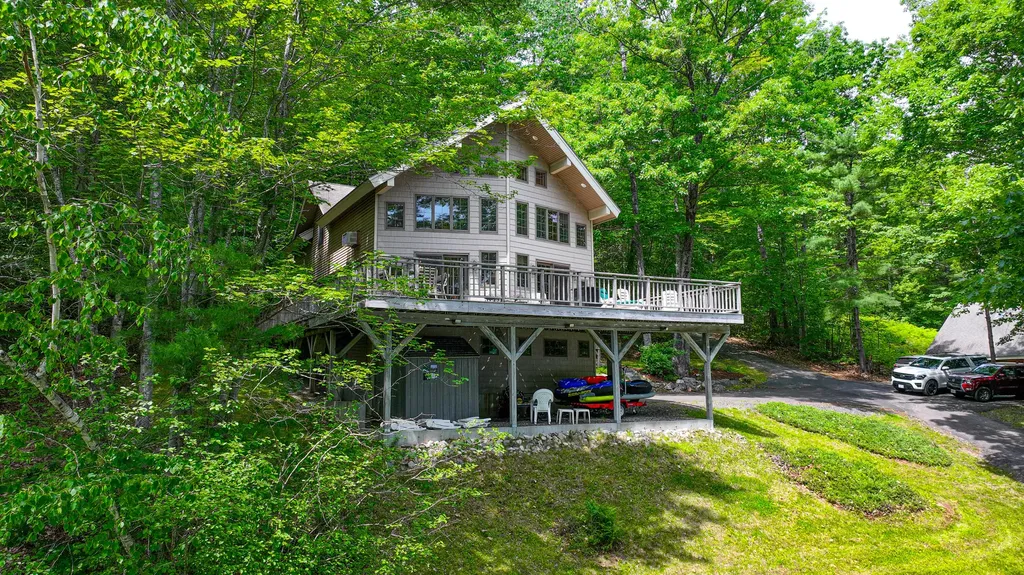 13 Hummingbird Lane Harrison ME 04040