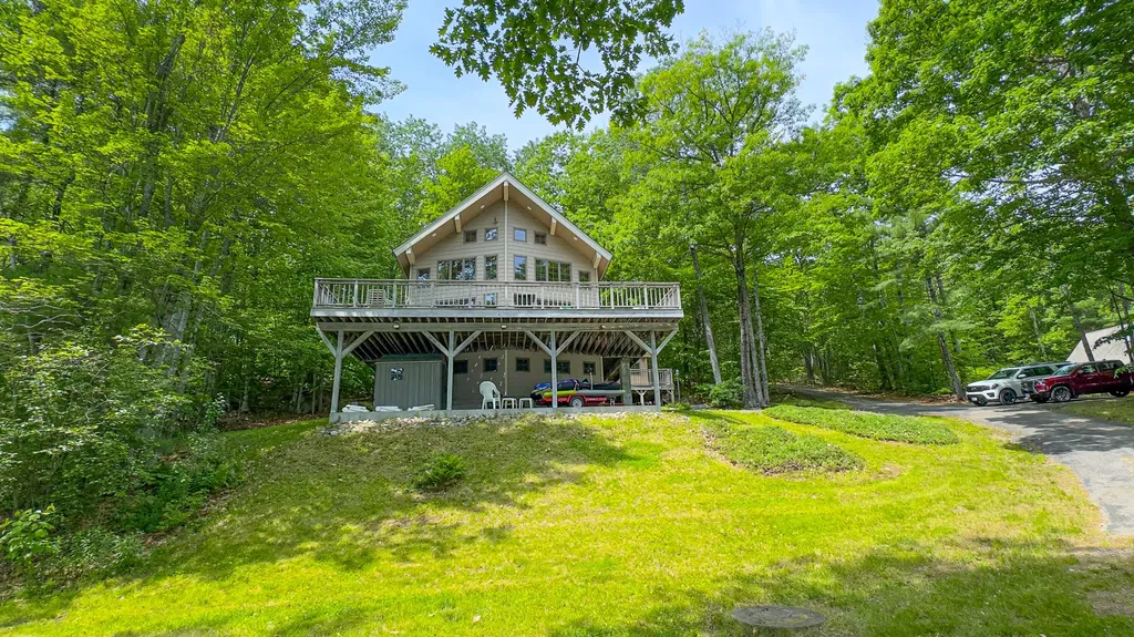 13 Hummingbird Lane Harrison ME 04040