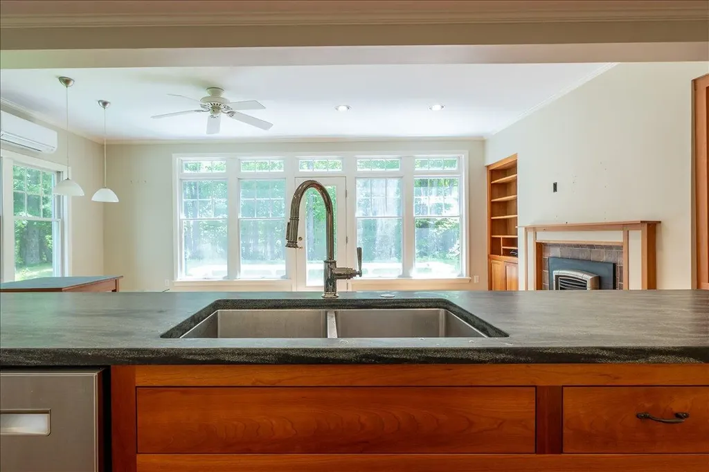 26 Blueberry Lane Camden ME 04843