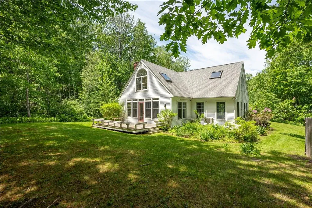 26 Blueberry Lane Camden ME 04843