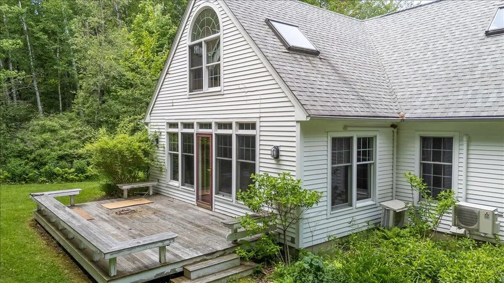 26 Blueberry Lane Camden ME 04843