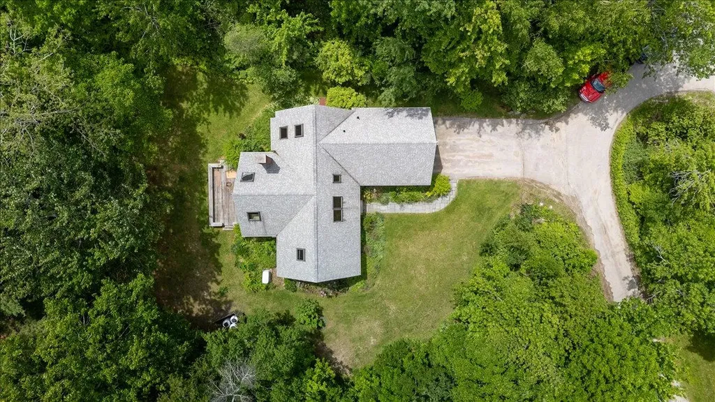 26 Blueberry Lane Camden ME 04843