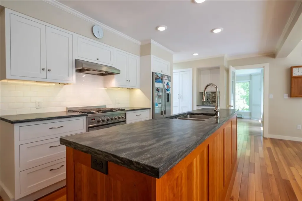26 Blueberry Lane Camden ME 04843