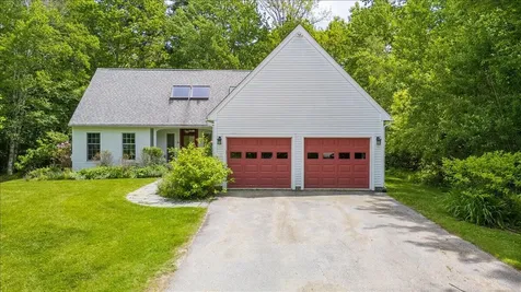 26 Blueberry Lane Camden ME 04843