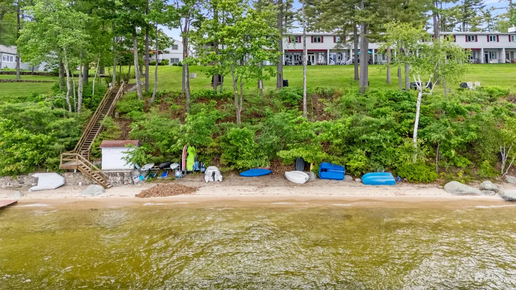 1112 Roosevelt Trail Windham ME 04062