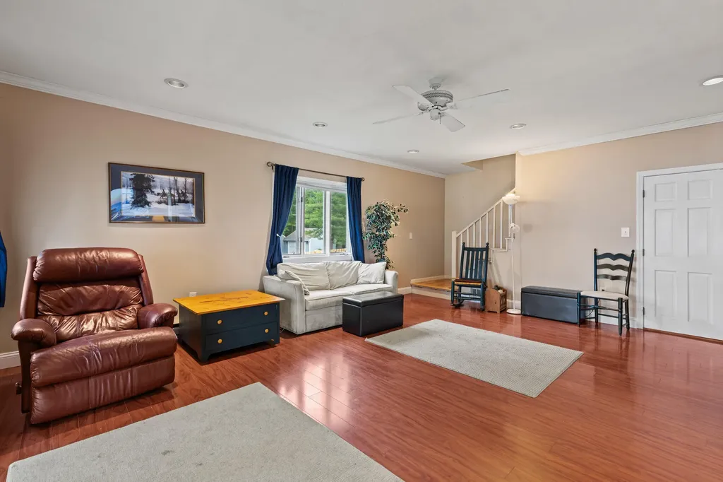 1112 Roosevelt Trail Windham ME 04062