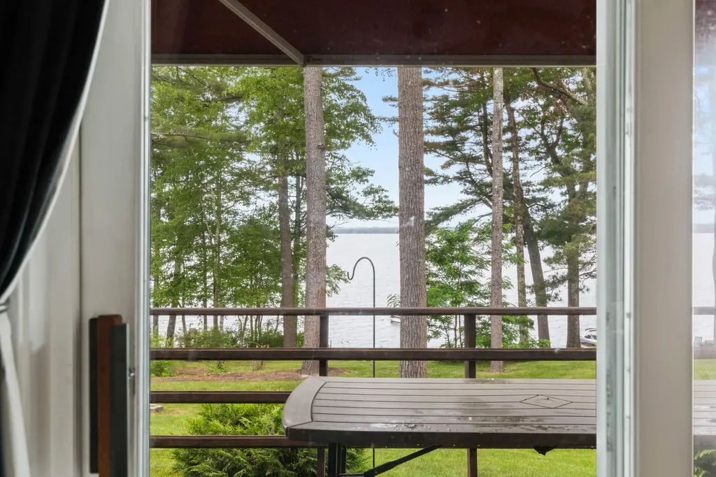 1112 Roosevelt Trail Windham ME 04062