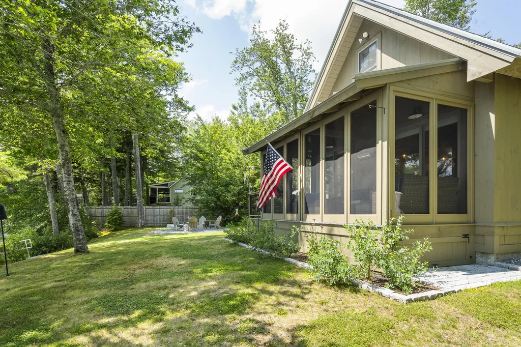 106 Maple Ridge Road Nobleboro ME 04555