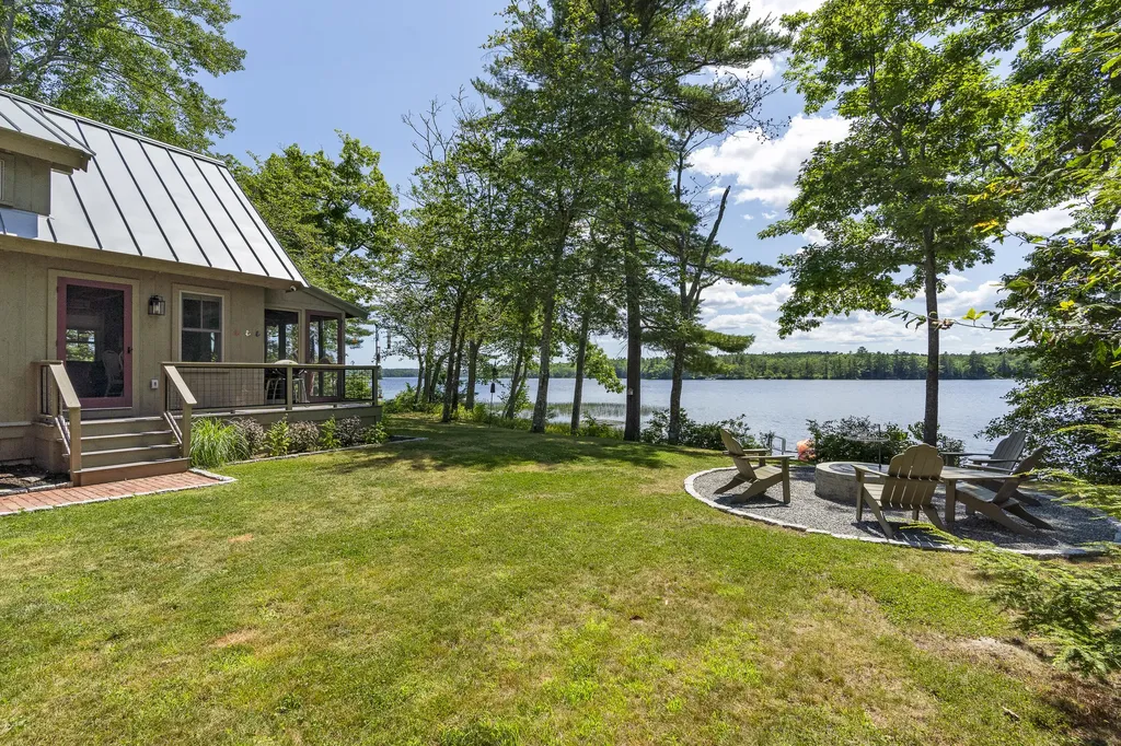 106 Mapleridge Road Nobleboro ME 04555