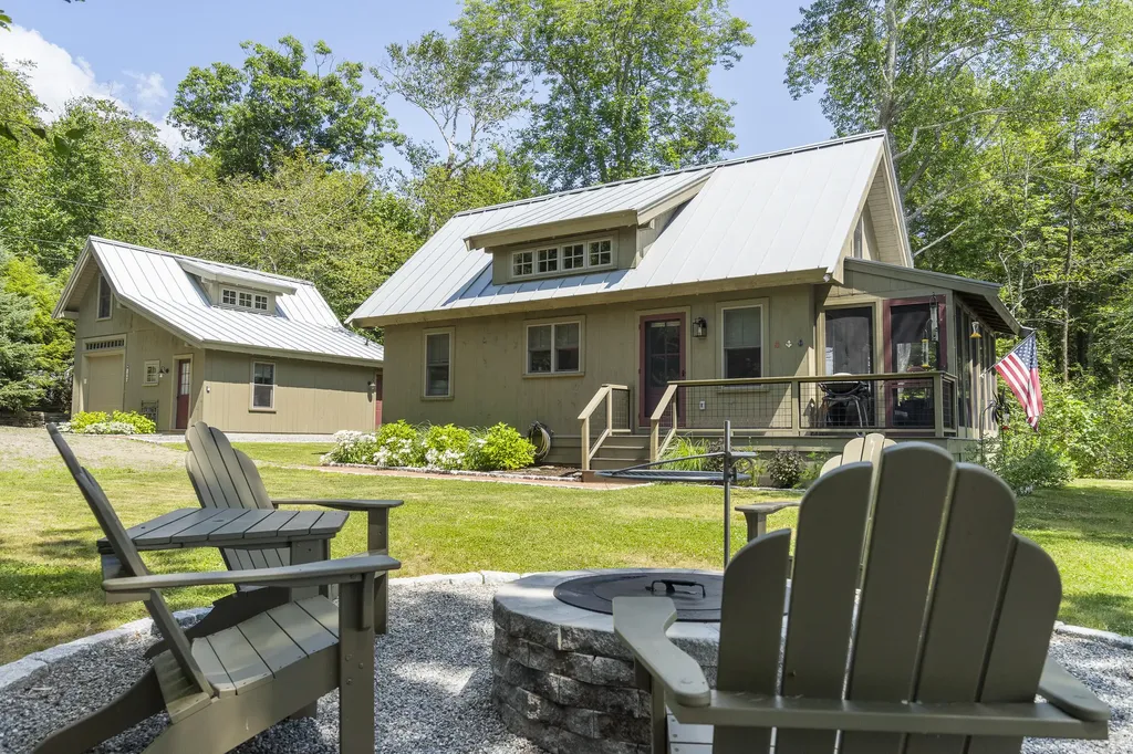 106 Maple Ridge Road Nobleboro ME 04555