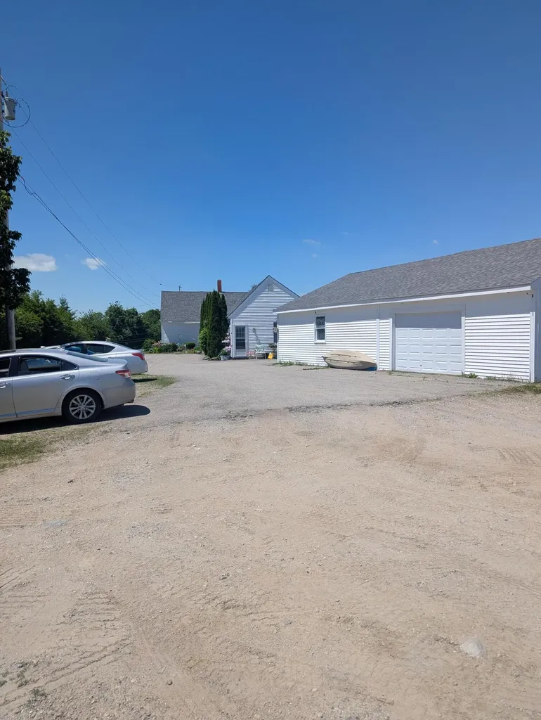 1055 Middle Road Warren ME 04864