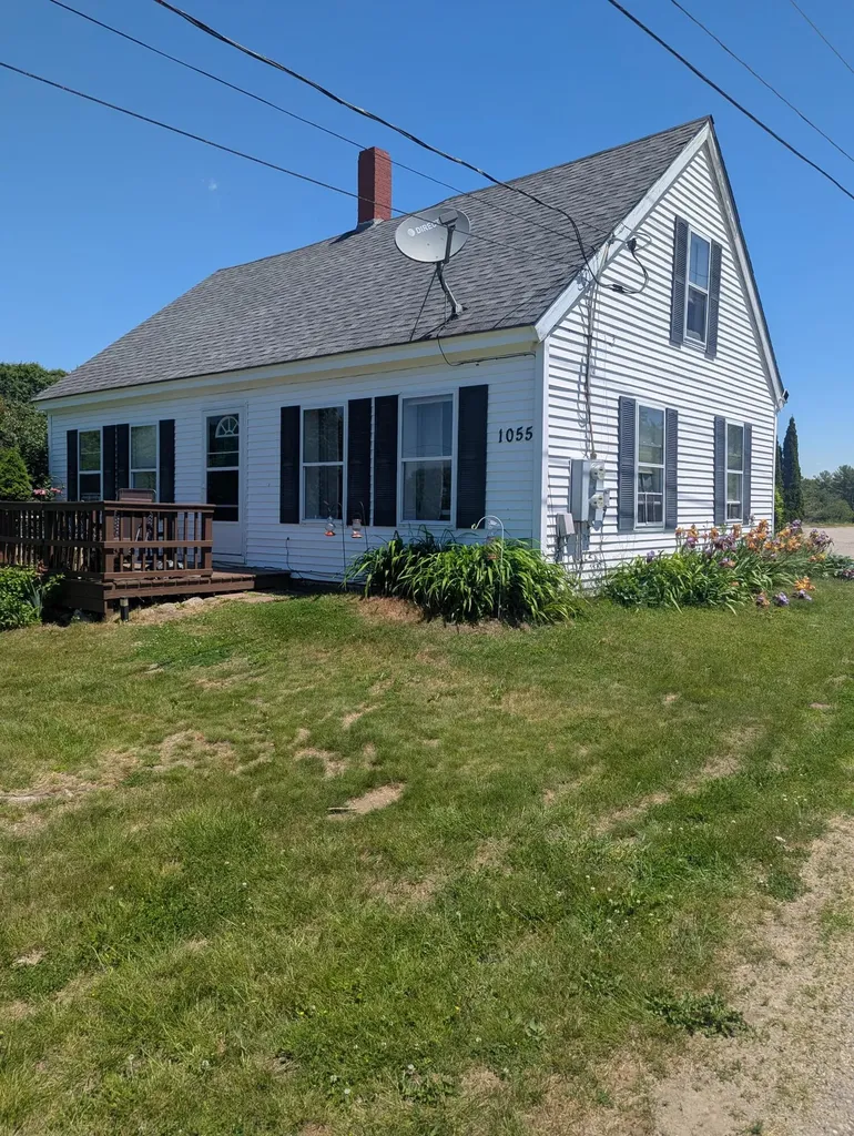 1055 Middle Road Warren ME 04864
