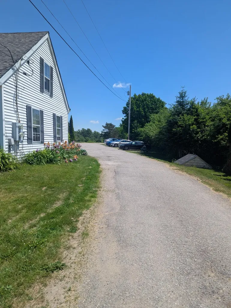1055 Middle Road Warren ME 04864