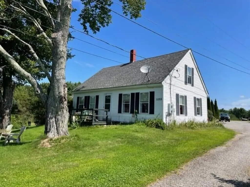 1055 Middle Road Warren ME 04864